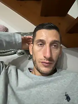 Snapshot of Gionnytav chatting on October 9, 2025, 8:18 pm Gionnytav online show from October 9, 2025, 8:18 pm
