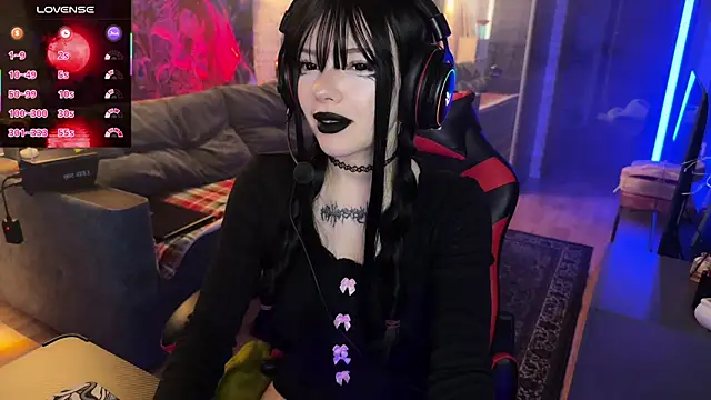 Eva-miller1 online show from November 7, 2025, 9:31 am