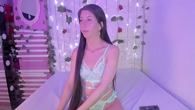 Megannklein online show from March 12, 2025, 11:53 am