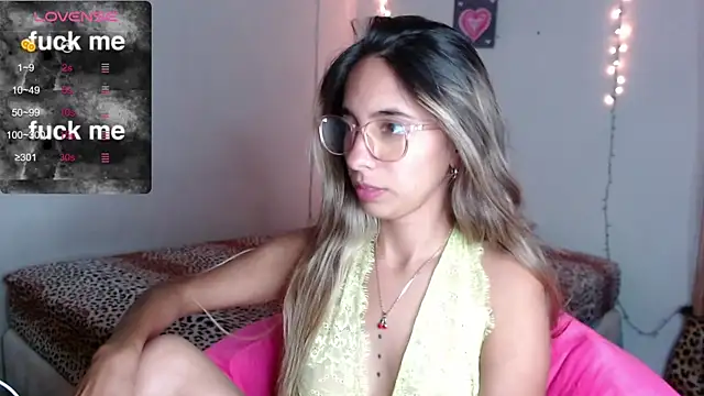 Snapshot of MitchWilson1 chatting on October 29, 2025, 12:13 am MitchWilson1 online show from October 29, 2025, 12:13 am