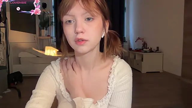 electric babe online show from November 11, 2025, 11:43 am