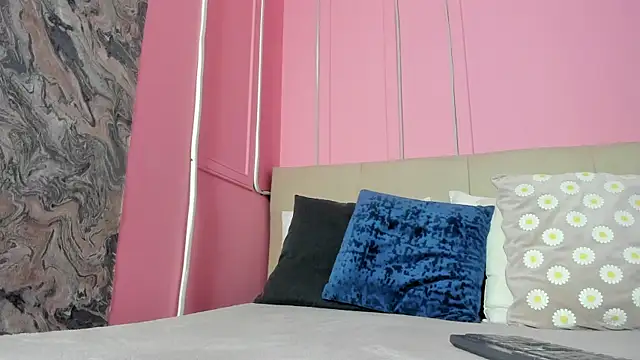 Emelyy Carter online show from October 20, 2025, 12:05 pm