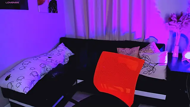 Snapshot of Lily_xBabe chatting on September 28, 2025, 7:25 am Lily xBabe online show from September 28, 2025, 7:25 am