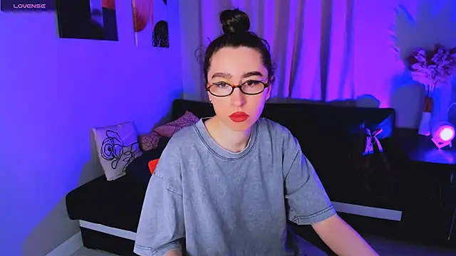 Snapshot of Lily_xBabe chatting on November 23, 2025, 7:41 am Lily xBabe online show from November 23, 2025, 7:41 am