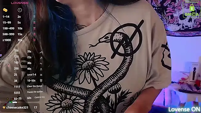 sweetcoralinee online show from September 13, 2025, 12:10 am