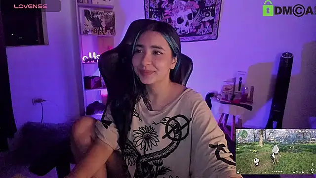 sweetcoralinee online show from September 26, 2025, 4:38 am