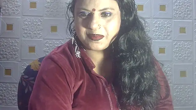 Snapshot of Sexy_komolika chatting on January 28, 2025, 3:46 pm Sexy komolika online show from January 28, 2025, 3:46 pm