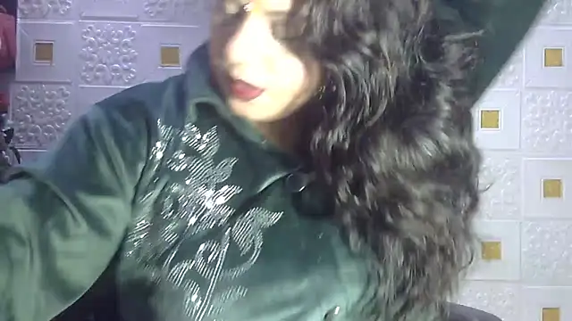 Snapshot of Sexy_komolika chatting on February 7, 2025, 5:29 pm Sexy komolika online show from February 7, 2025, 5:29 pm