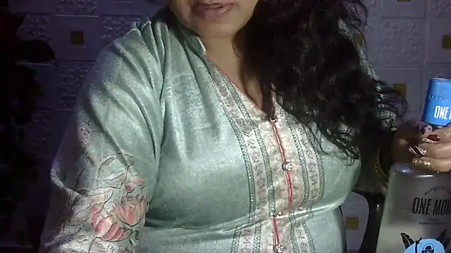 Snapshot of Sexy_komolika chatting on February 9, 2025, 7:52 pm Sexy komolika online show from February 9, 2025, 7:52 pm