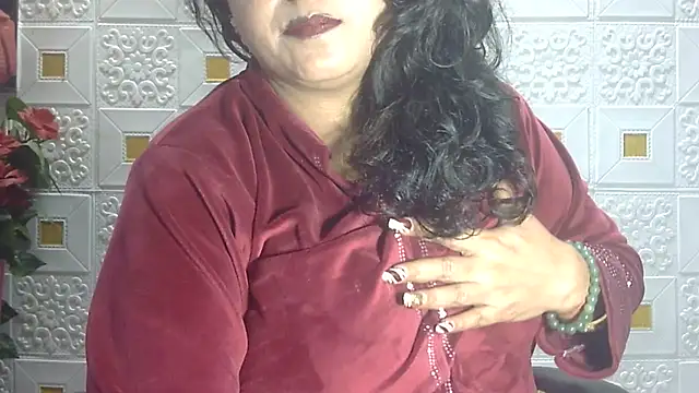 Snapshot of Sexy_komolika chatting on February 28, 2025, 6:41 pm Sexy komolika online show from February 28, 2025, 6:41 pm