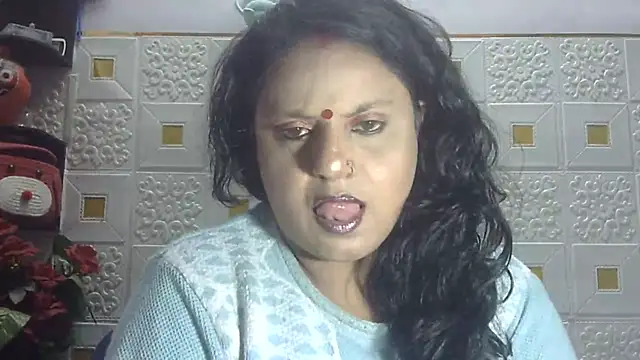 Snapshot of Sexy_komolika chatting on March 2, 2025, 5:36 pm Sexy komolika online show from March 2, 2025, 5:36 pm