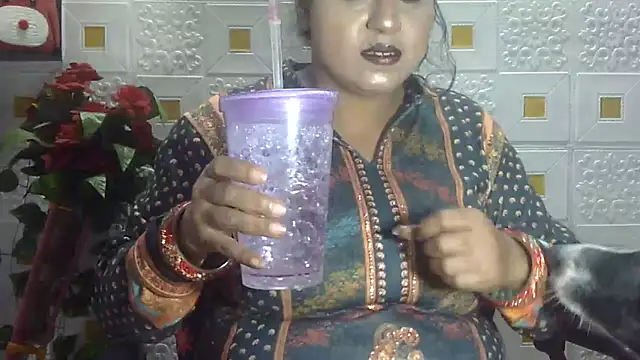 Snapshot of Sexy_komolika chatting on March 3, 2025, 4:56 pm Sexy komolika online show from March 3, 2025, 4:56 pm