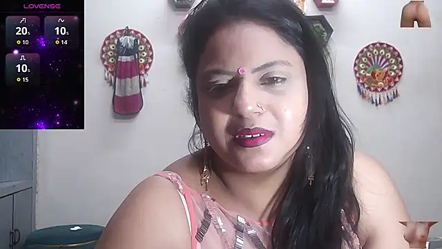 Snapshot of Sexy_komolika chatting on October 5, 2025, 11:52 am Sexy komolika online show from October 5, 2025, 11:52 am