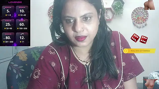 Snapshot of Sexy_komolika chatting on October 24, 2025, 1:46 am Sexy komolika online show from October 24, 2025, 1:46 am