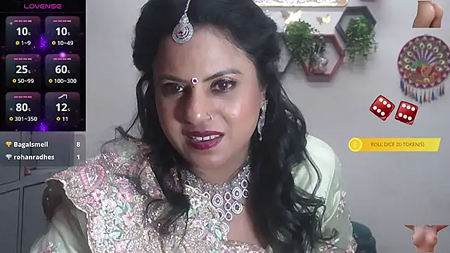 Snapshot of Sexy_komolika chatting on November 18, 2025, 6:01 pm Sexy komolika online show from November 18, 2025, 6:01 pm