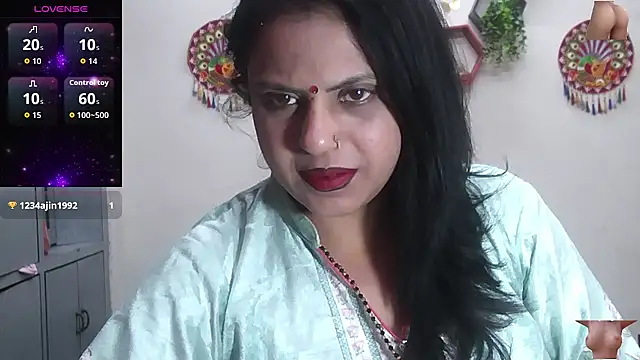 Snapshot of Sexy_komolika chatting on December 2, 2025, 1:39 pm Sexy komolika online show from December 2, 2025, 1:39 pm