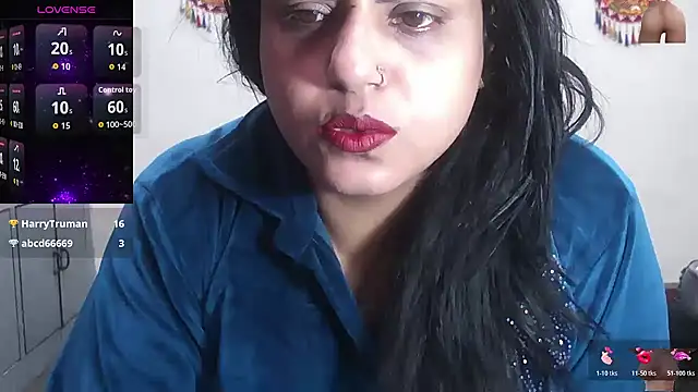 Snapshot of Sexy_komolika chatting on December 5, 2025, 2:20 am Sexy komolika online show from December 5, 2025, 2:20 am