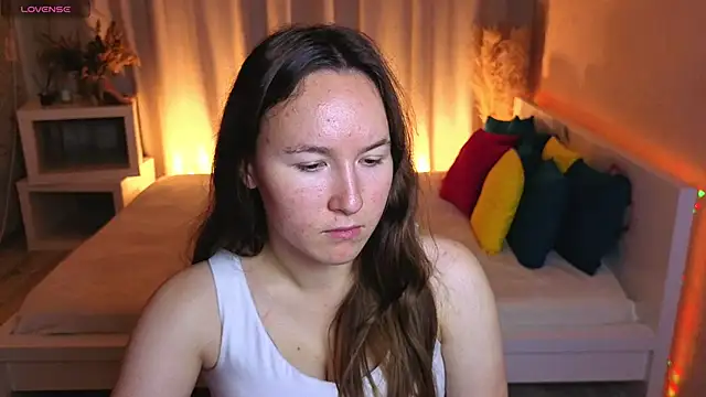 Little doll meow online show from September 22, 2025, 2:46 am