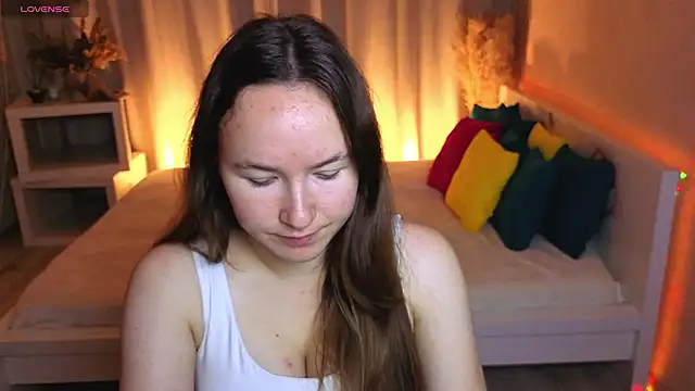 Little doll meow online show from September 24, 2025, 2:48 am