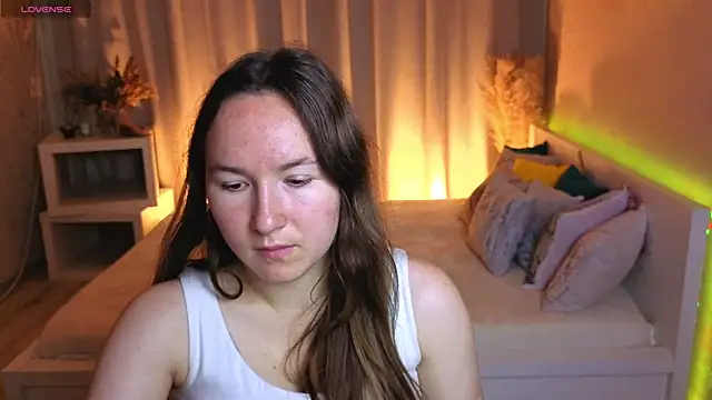 Little doll meow online show from September 30, 2025, 3:11 am