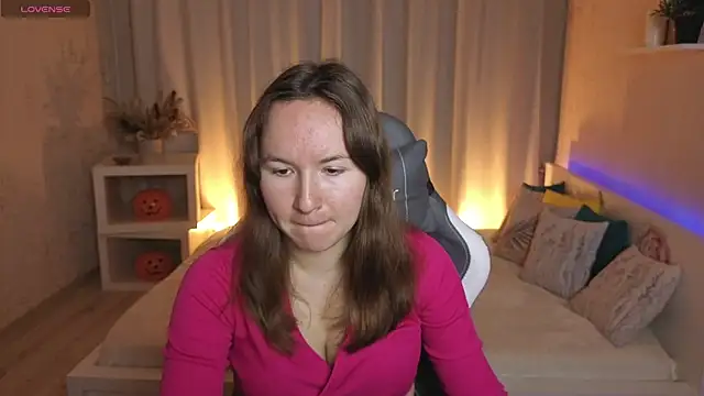 Little doll meow online show from November 10, 2025, 3:27 am