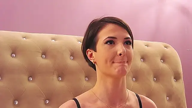 BrianaKennedi online show from January 3, 2025, 8:10 am