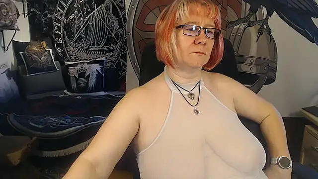 Snapshot of TittenMichelle chatting on March 21, 2025, 7:55 am TittenMichelle online show from March 21, 2025, 7:55 am