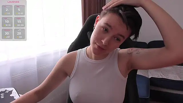 Snapshot of JessieFlower chatting on November 15, 2025, 8:55 am JessieFlower online show from November 15, 2025, 8:55 am