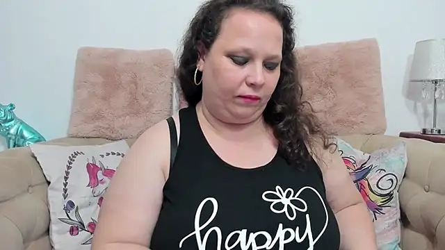 Snapshot of KarolineJoyy chatting on December 8, 2024, 11:19 pm KarolineJoyy online show from December 8, 2024, 11:19 pm