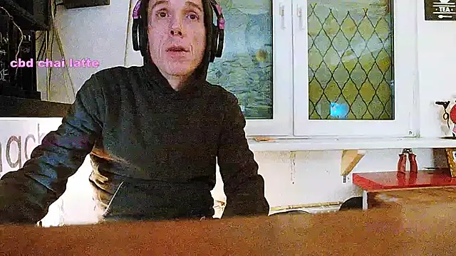 Snapshot of BongChannel chatting on February 14, 2025, 4:04 am BongChannel online show from February 14, 2025, 4:04 am