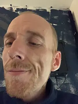 Snapshot of BongChannel chatting on November 1, 2025, 5:37 pm BongChannel online show from November 1, 2025, 5:37 pm