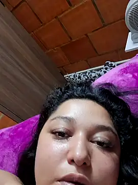 Snapshot of Kym_Owens chatting on December 7, 2024, 9:22 pm Kym Owens online show from December 7, 2024, 9:22 pm