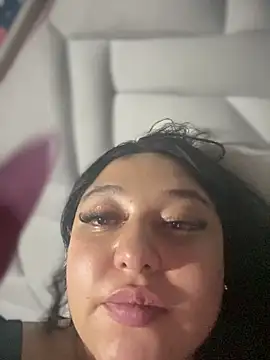 Snapshot of Kym_Owens chatting on October 9, 2025, 12:41 am Kym Owens online show from October 9, 2025, 12:41 am