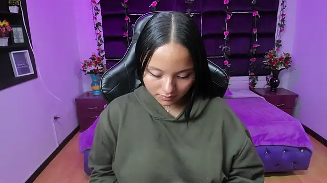 Snapshot of sweelanna__ chatting on March 15, 2025, 6:14 am sweelanna online show from March 15, 2025, 6:14 am