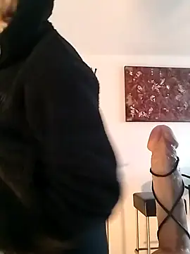 freyamoret online show from December 30, 2024, 3:02 pm