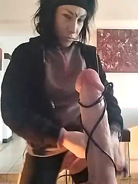 freyamoret online show from January 7, 2025, 8:24 am