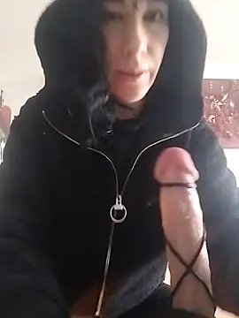 freyamoret online show from February 21, 2025, 1:33 pm