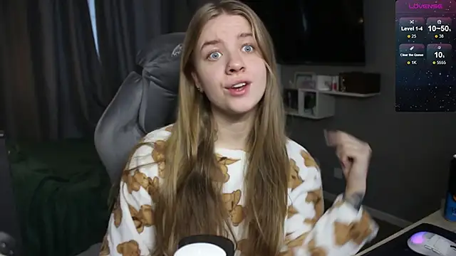 Snapshot of candy_maggie chatting on December 24, 2024, 9:17 am candy maggie online show from December 24, 2024, 9:17 am