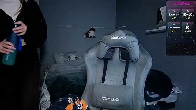 Snapshot of candy_maggie chatting on November 5, 2025, 5:24 pm candy maggie online show from November 5, 2025, 5:24 pm