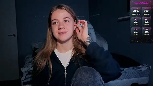 Snapshot of candy_maggie chatting on November 6, 2025, 3:02 pm candy maggie online show from November 6, 2025, 3:02 pm