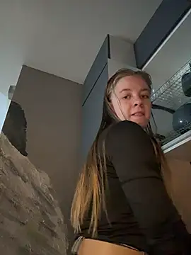 Snapshot of candy_maggie chatting on November 18, 2025, 9:47 am candy maggie online show from November 18, 2025, 9:47 am