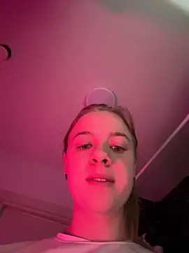 Snapshot of candy_maggie chatting on November 25, 2025, 5:51 am candy maggie online show from November 25, 2025, 5:51 am