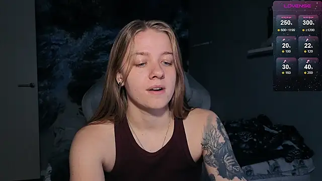 Snapshot of candy_maggie chatting on November 28, 2025, 7:05 pm candy maggie online show from November 28, 2025, 7:05 pm