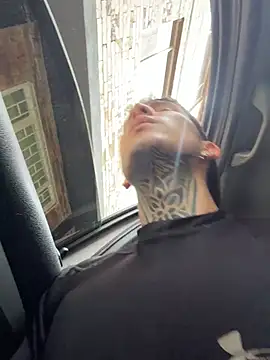  Tomy08calderon online show from October 29, 2025, 6:09 pm