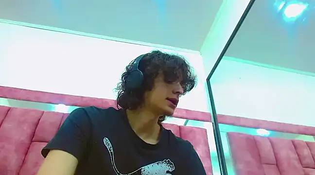 Sr BonnyEthan online show from March 7, 2025, 1:51 pm