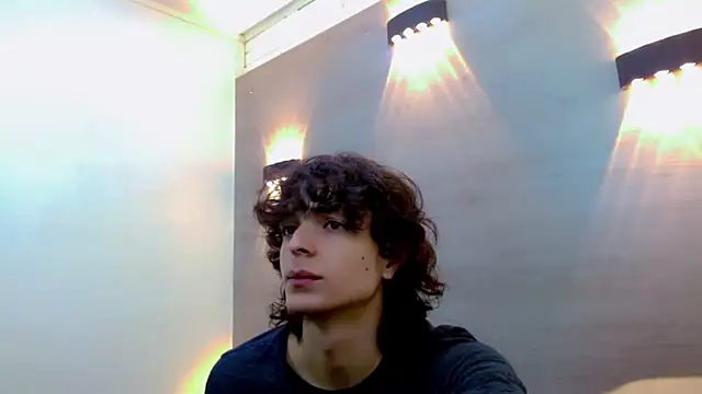 Sr BonnyEthan online show from September 15, 2025, 1:44 pm