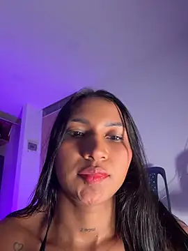 Snapshot of Barbiebrunette_ chatting on October 24, 2025, 11:34 pm Barbiebrunette online show from October 24, 2025, 11:34 pm