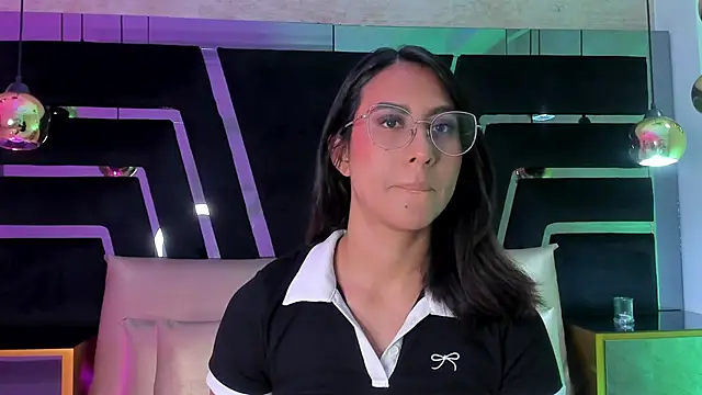 DaraBeckett online show from November 6, 2025, 11:55 am