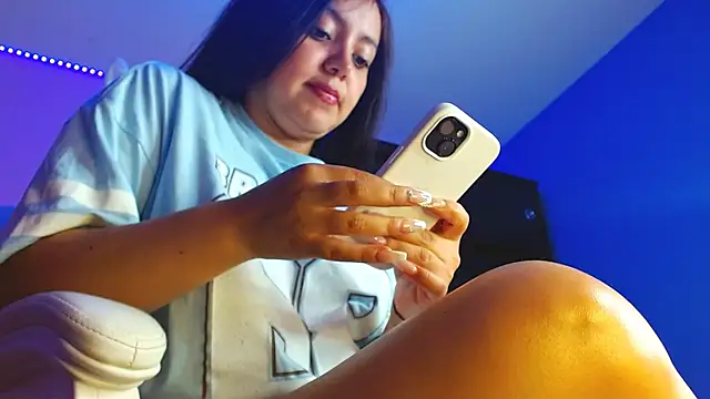 Snapshot of Isa-Jones chatting on December 5, 2025, 2:09 am Isa-Jones online show from December 5, 2025, 2:09 am