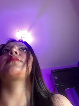 Snapshot of Isa-Jones chatting on December 17, 2025, 2:17 am Isa-Jones online show from December 17, 2025, 2:17 am